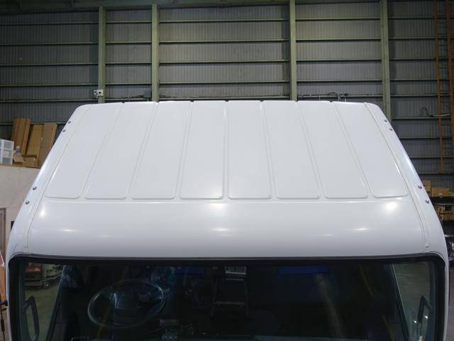 三菱ふそうキャンターアルミバン小型（2t・3t）[写真08]