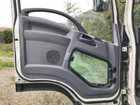 いすゞフォワード冷凍車（冷蔵車）中型（4t）[写真24]