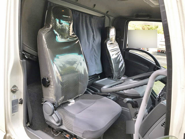 いすゞフォワード冷凍車（冷蔵車）中型（4t）[写真27]