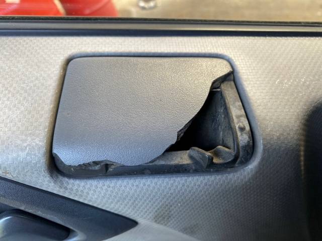 いすゞエルフ平ボディ小型（2t・3t）[写真38]