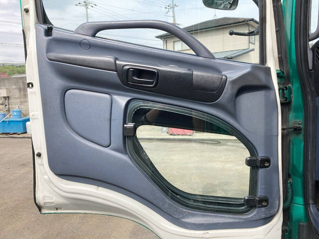 日野レンジャーアルミブロック中型（4t）[写真25]