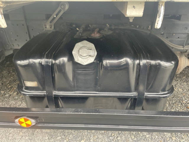 いすゞエルフセルフクレーン4段小型（2t・3t）[写真17]