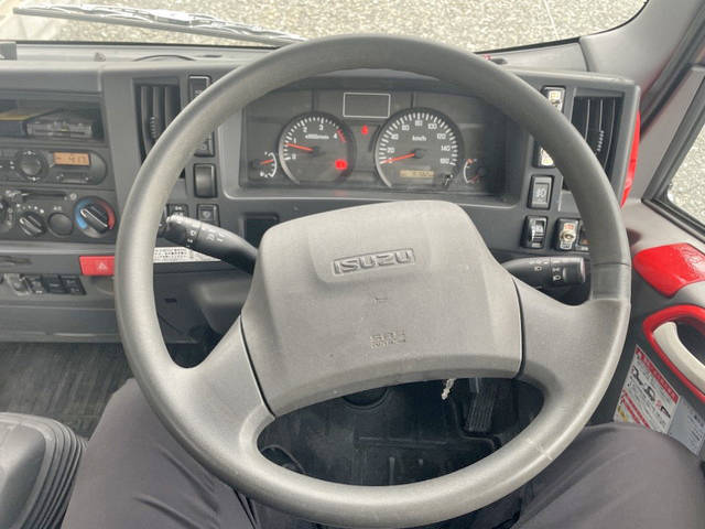 いすゞエルフセルフクレーン4段小型（2t・3t）[写真32]