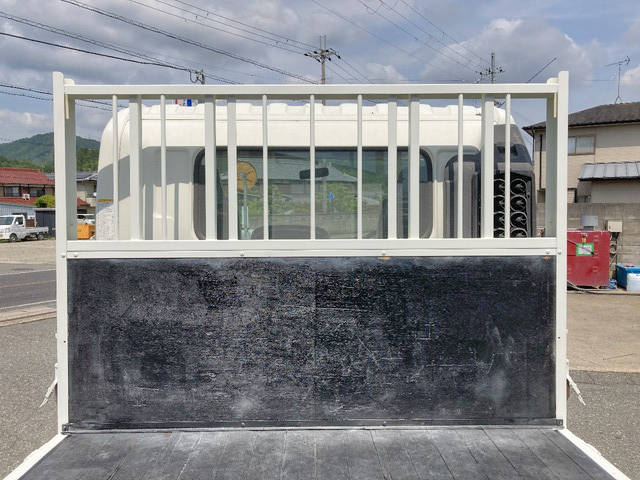 日野レンジャー平ボディ中型（4t）[写真11]