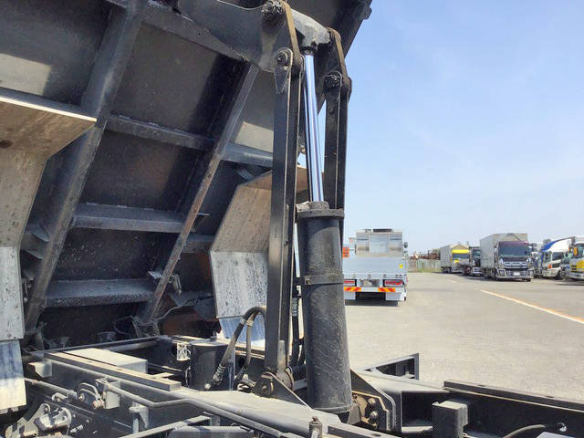 日野レンジャーダンプ増トン（6t・8t）[写真18]