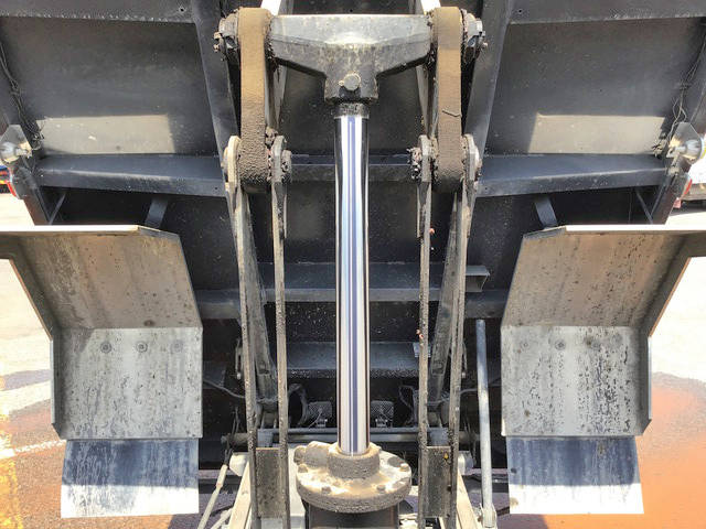 日野レンジャーダンプ増トン（6t・8t）[写真19]