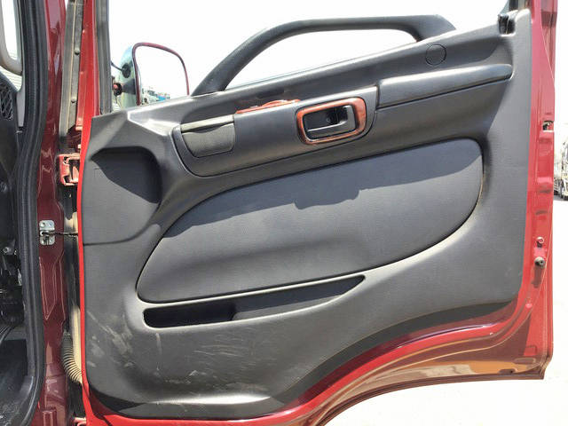 日野レンジャーダンプ増トン（6t・8t）[写真29]