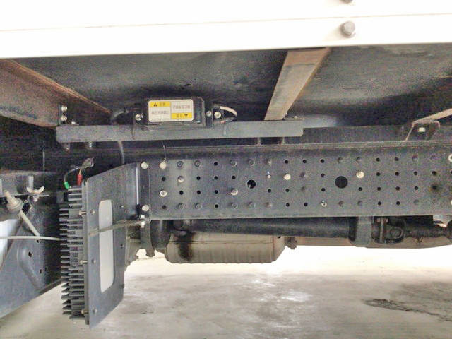 三菱ふそうキャンターパネルバン小型（2t・3t）[写真23]