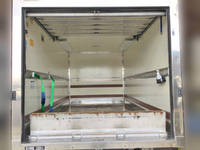 三菱ふそうキャンターパネルバン小型（2t・3t）[写真09]