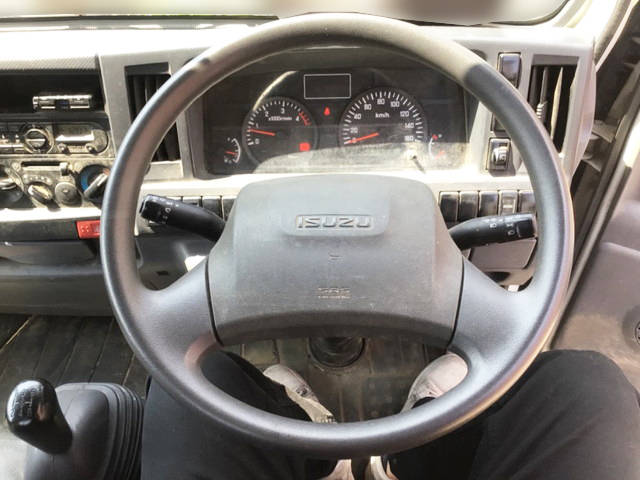 いすゞエルフ平ボディ小型（2t・3t）[写真32]