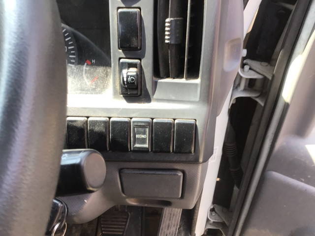 いすゞエルフ平ボディ小型（2t・3t）[写真35]