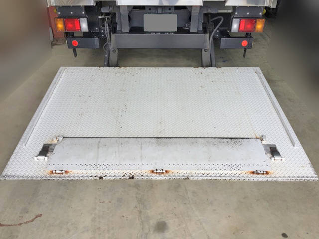 いすゞエルフパネルバン小型（2t・3t）[写真13]