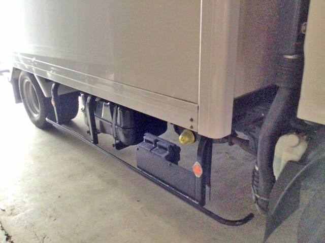 いすゞエルフパネルバン小型（2t・3t）[写真17]