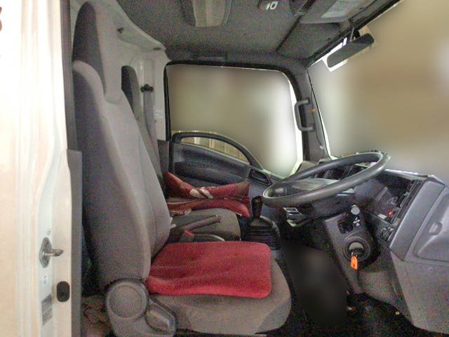 いすゞエルフパネルバン小型（2t・3t）[写真26]