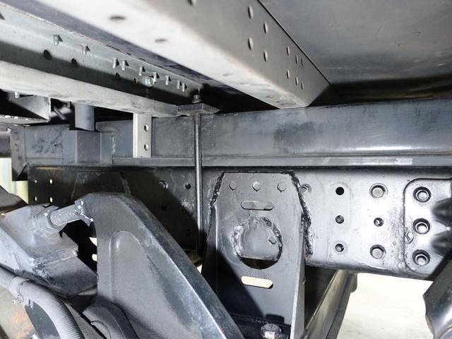 三菱ふそうキャンターアルミバン小型（2t・3t）[写真20]