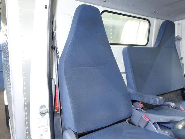 三菱ふそうキャンターアルミバン小型（2t・3t）[写真30]