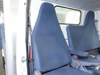 三菱ふそうキャンターアルミバン小型（2t・3t）[写真30]