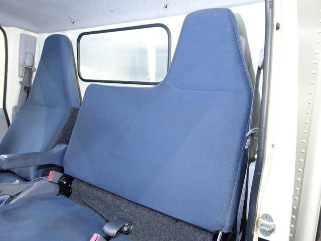 三菱ふそうキャンターアルミバン小型（2t・3t）[写真32]