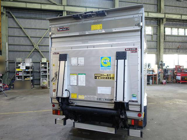 三菱ふそうキャンターアルミバン小型（2t・3t）[写真04]