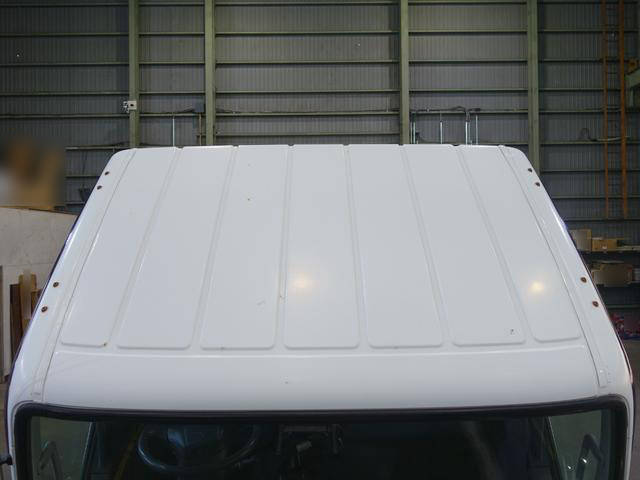 三菱ふそうキャンターアルミバン小型（2t・3t）[写真08]