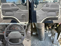 いすゞエルフ冷凍車（冷蔵車）小型（2t・3t）[写真08]