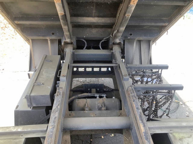 日野プロフィア深ダンプ（土砂禁ダンプ）大型（10t）[写真23]