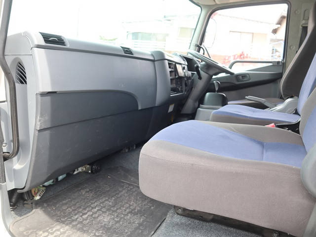 三菱ふそうファイターアルミウイング中型（4t）[写真31]