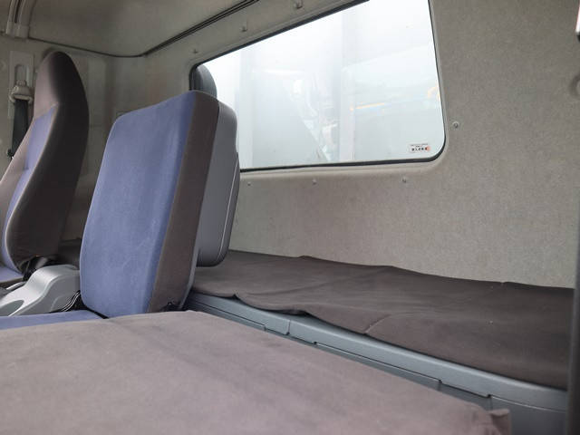 三菱ふそうファイターアルミウイング中型（4t）[写真33]