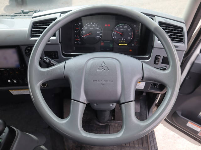 三菱ふそうファイターアルミウイング中型（4t）[写真34]