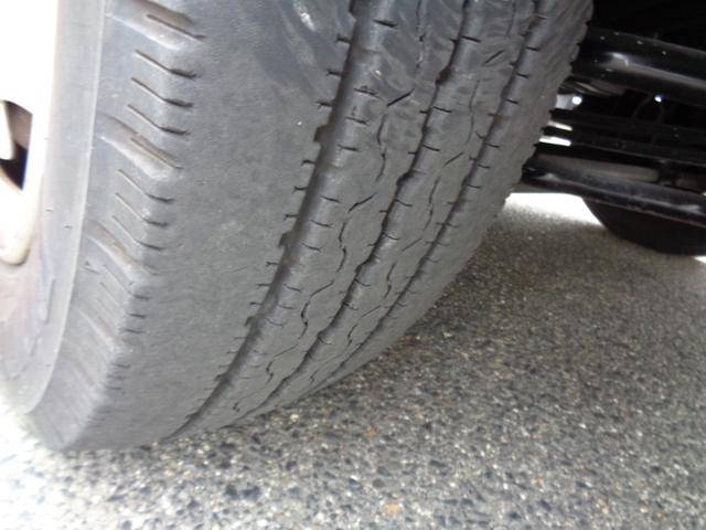 三菱ふそうキャンター平ボディ小型（2t・3t）[写真13]