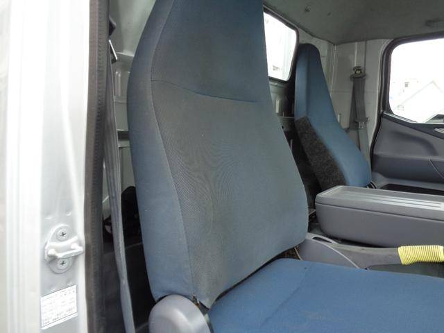 三菱ふそうキャンター平ボディ小型（2t・3t）[写真20]