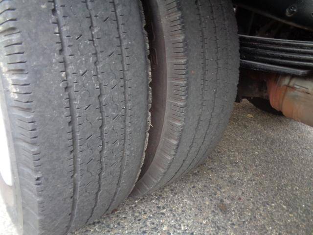 三菱ふそうキャンター平ボディ小型（2t・3t）[写真24]