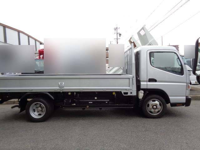 三菱ふそうキャンター平ボディ小型（2t・3t）[写真07]