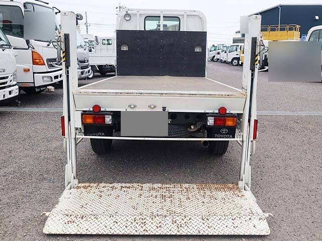 トヨタトヨエース平ボディ小型（2t・3t）[写真10]