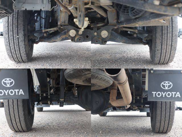 トヨタトヨエース平ボディ小型（2t・3t）[写真24]