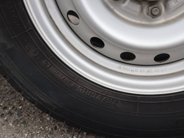 トヨタトヨエース平ボディ小型（2t・3t）[写真25]