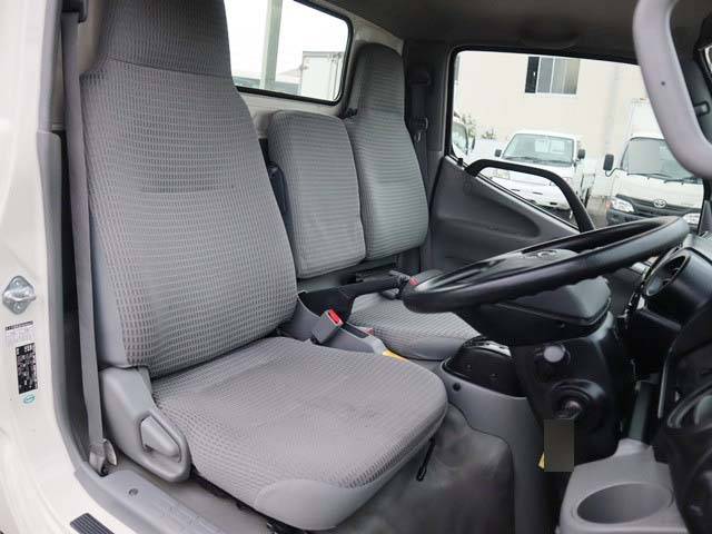 トヨタトヨエース平ボディ小型（2t・3t）[写真29]