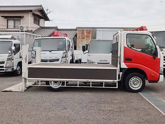 トヨタトヨエース平ボディ小型（2t・3t）[写真09]