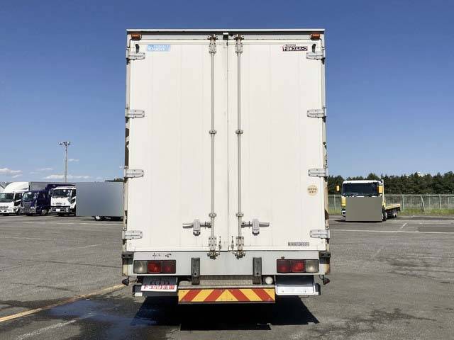 UDトラックスクオンアルミウイング大型（10t）[写真11]