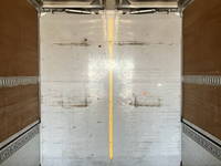 UDトラックスクオンアルミウイング大型（10t）[写真14]