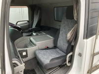 UDトラックスクオンアルミウイング大型（10t）[写真28]