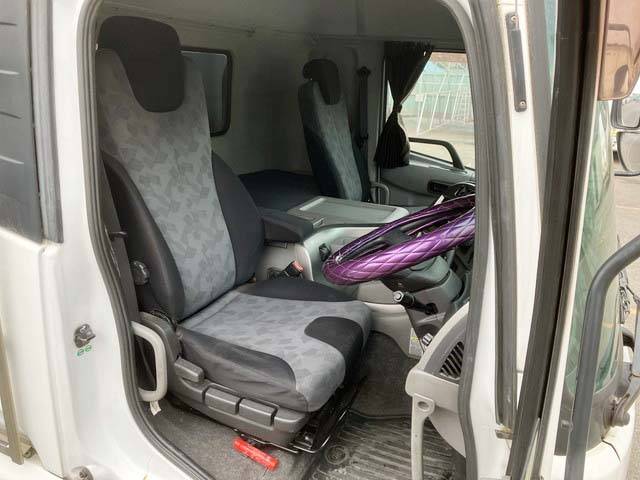 UDトラックスクオンアルミウイング大型（10t）[写真29]