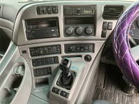 UDトラックスクオンアルミウイング大型（10t）[写真35]