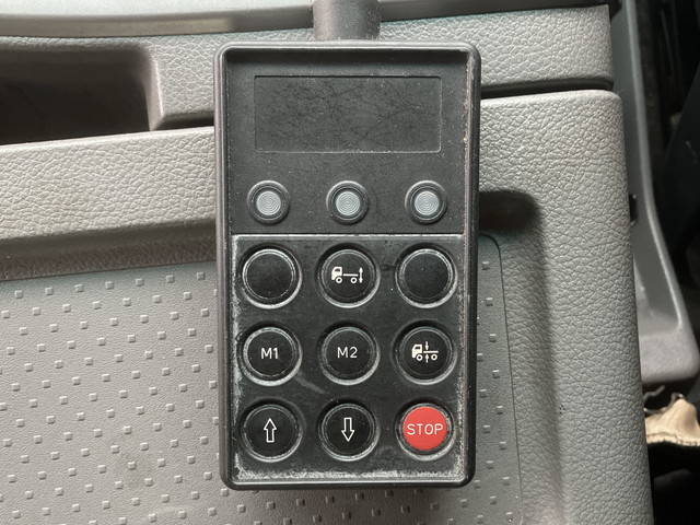 UDトラックスクオンアルミウイング大型（10t）[写真37]