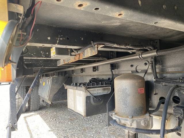 日野レンジャーアルミウイング中型（4t）[写真24]