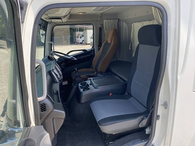 日野レンジャーアルミウイング中型（4t）[写真30]