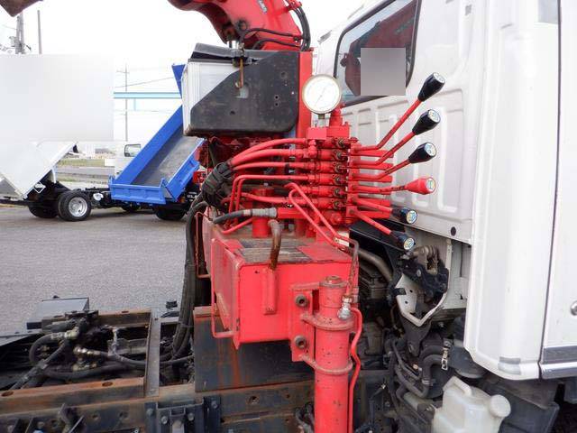 いすゞエルフダンプ・クレーン付小型（2t・3t）[写真08]