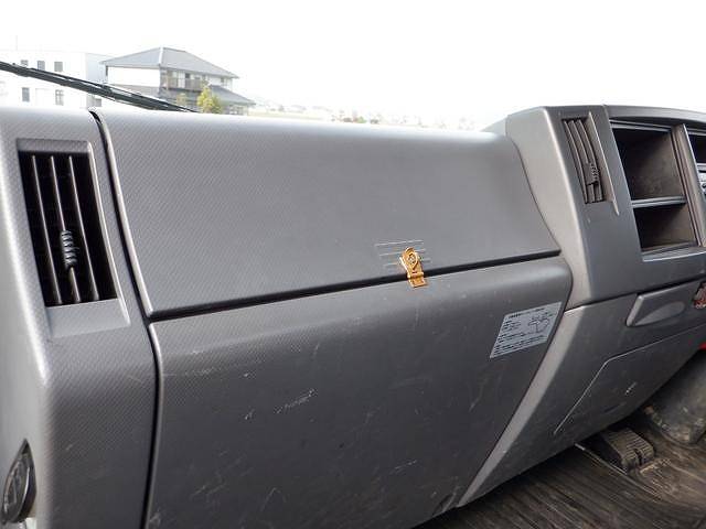 いすゞエルフアルミブロック小型（2t・3t）[写真26]