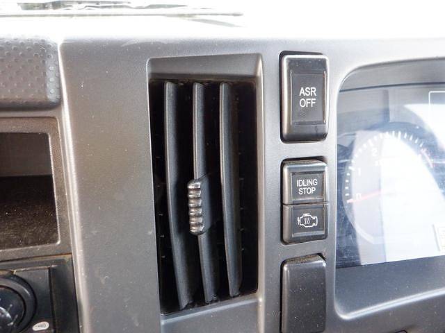 いすゞエルフアルミブロック小型（2t・3t）[写真31]