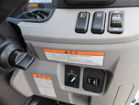 三菱ふそうキャンターアルミウイング小型（2t・3t）[写真10]